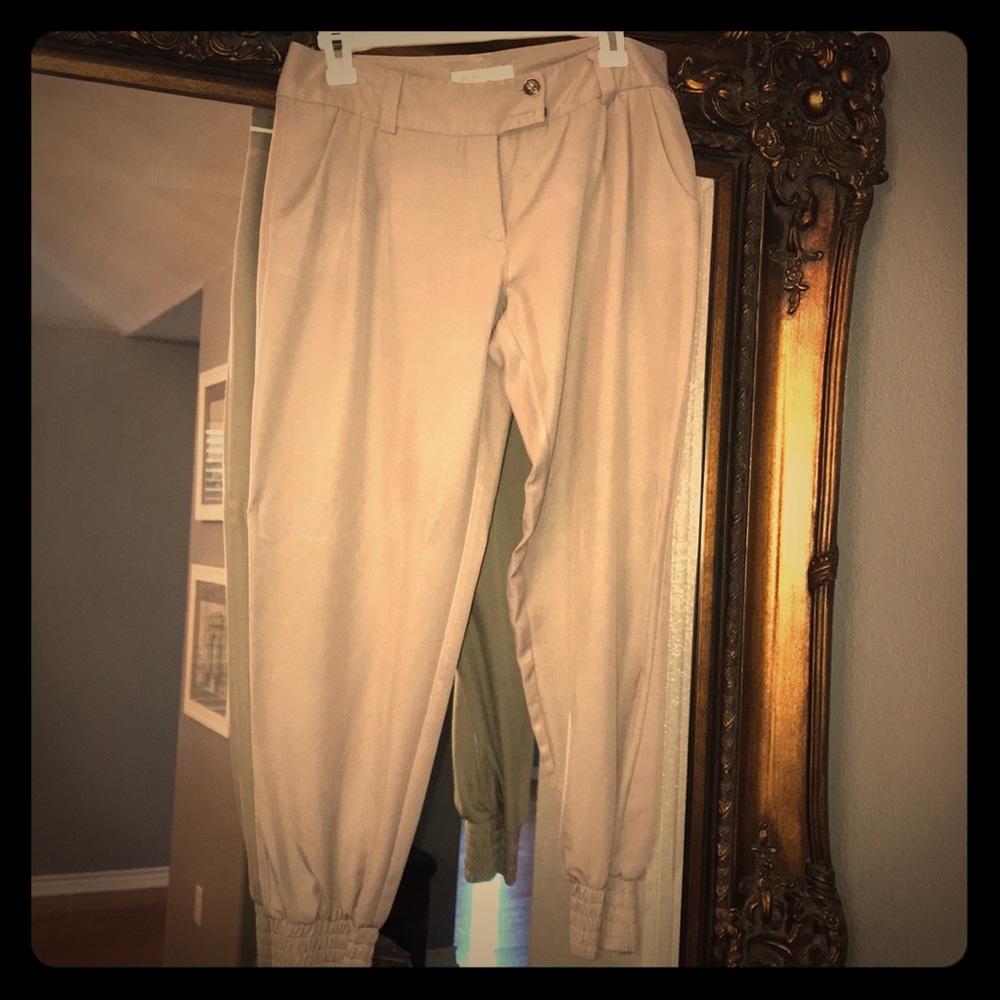 Low waist pants